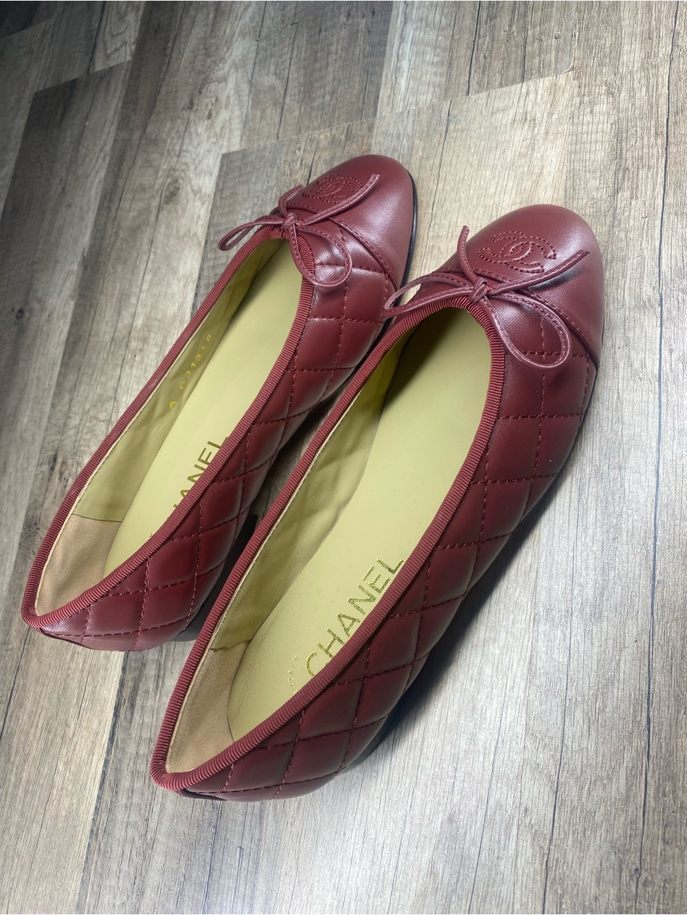 CHANEL Burgundy Quilted Leather CC Bow Ballet Flats 37 EU - Picture 6 of 9